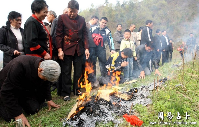 周公解梦：梦见已经去世先人代表什么意思？