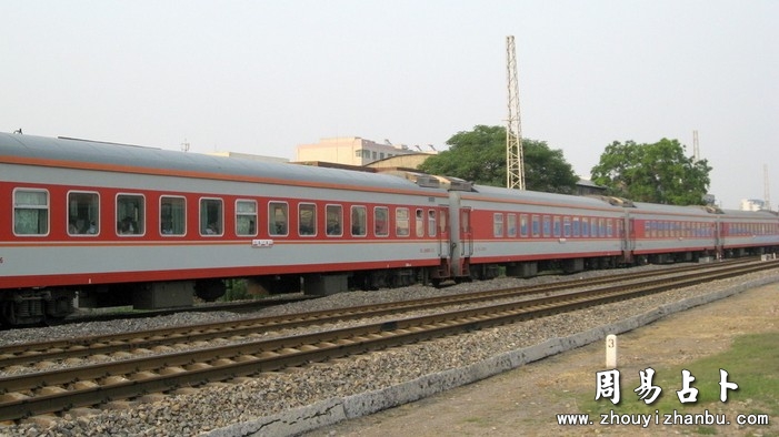 我为什么梦见自己赶火车?做梦梦到自己追赶火车-第1张图片 我为什么梦见自己赶火车?做梦梦到自己追赶火车-第1张图片