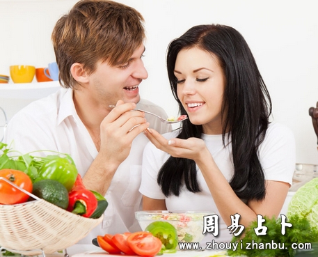 梦见吃饭是什么意思