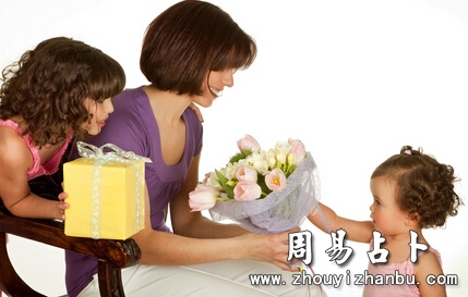 梦见别人送花是什么意思